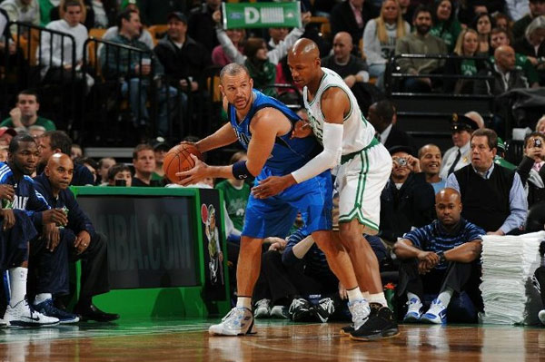 而杜兰特正 而杜兰特正