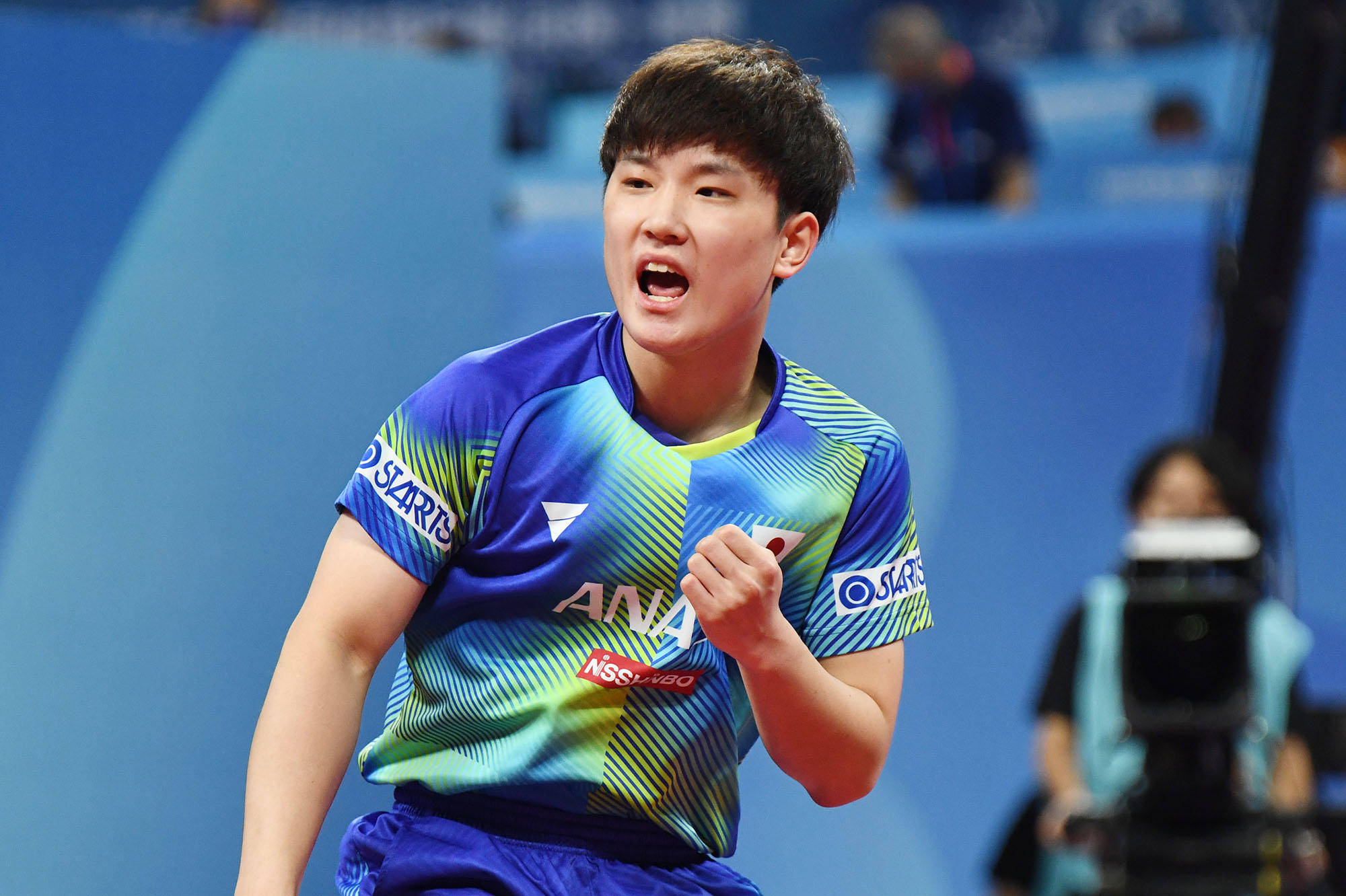 一方面保持 一方面保持