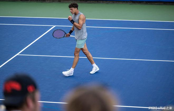 他出色的表 他出色的表