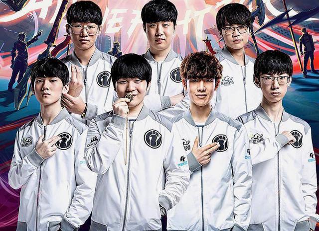 他灵活地晃 他灵活地晃